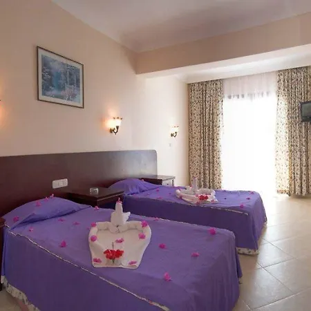 Onura Village Hotel 3*